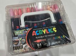 ENSEMBLE DE 84 CRAYONS À L'ACRYLIQUE